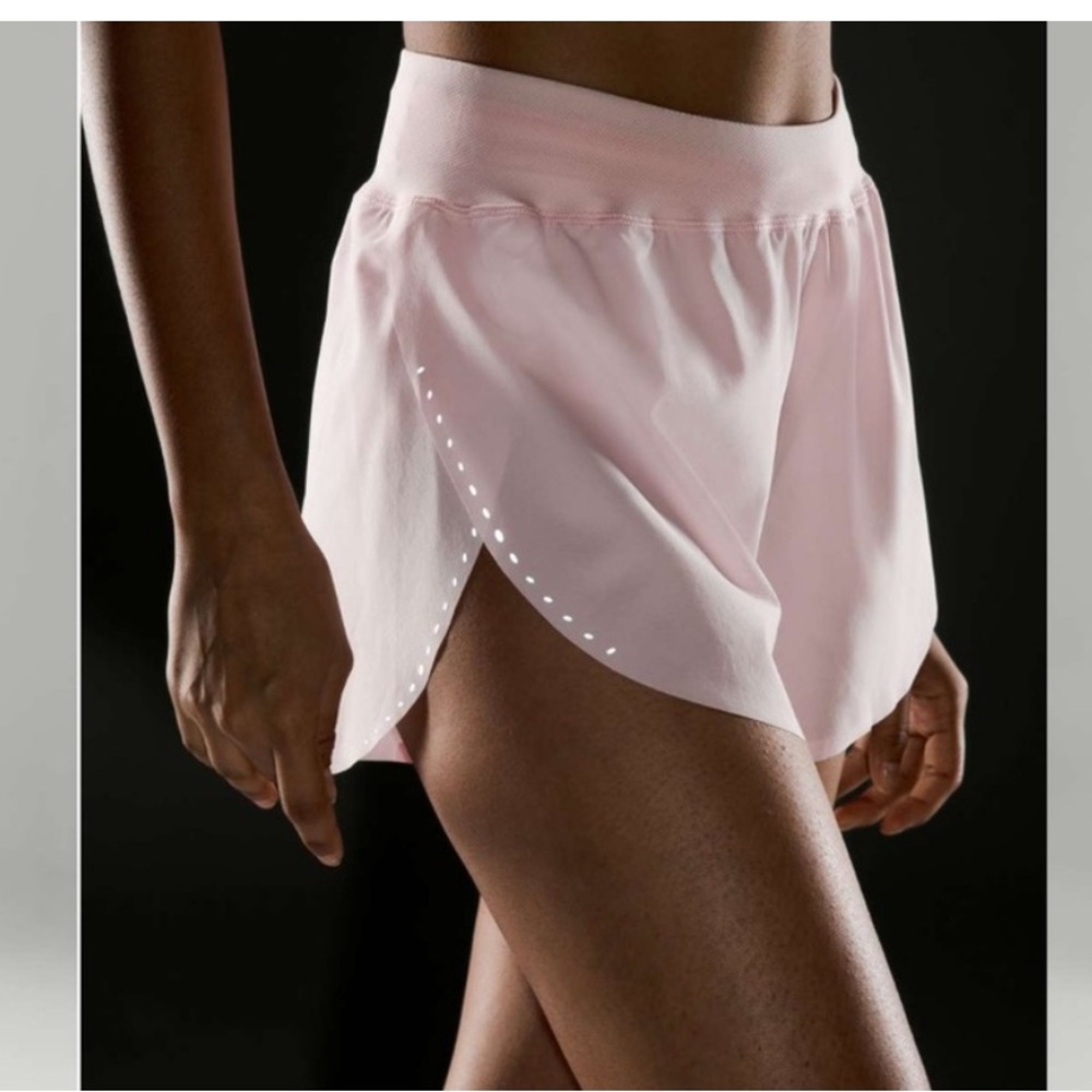 LULULEMON SHORTS Blush Pink Find your Pace 3 Inch - Picture 2 of 11